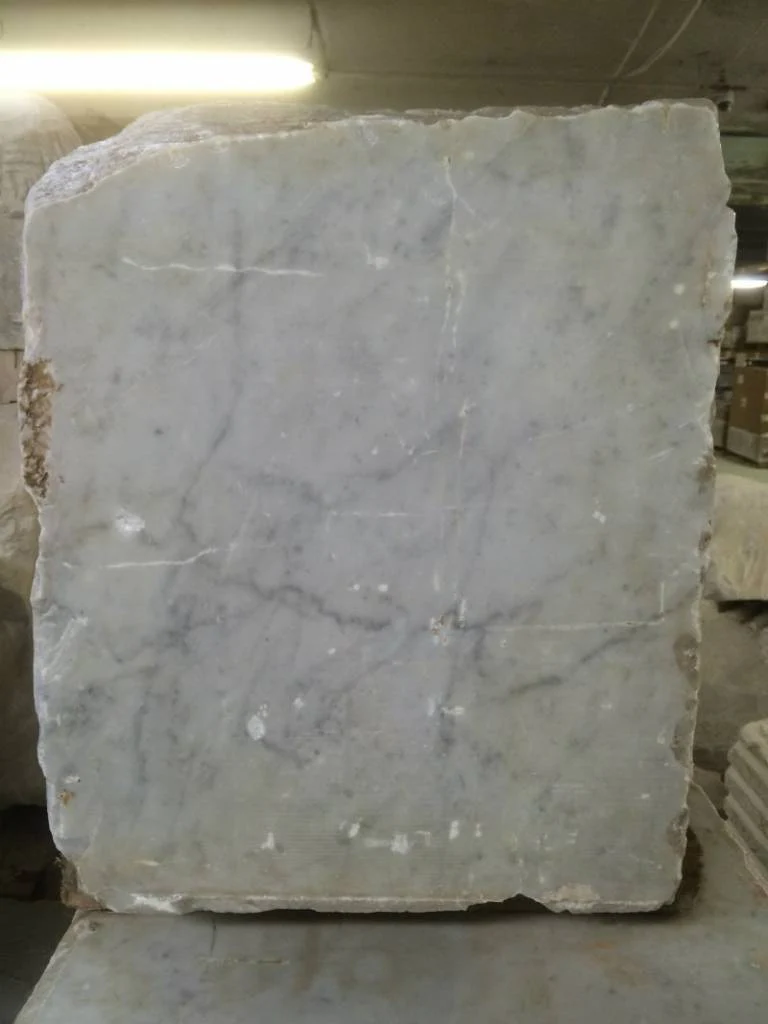 670lb Carrara Bianco blue/gray 21x21x17 #341015 - Image 3