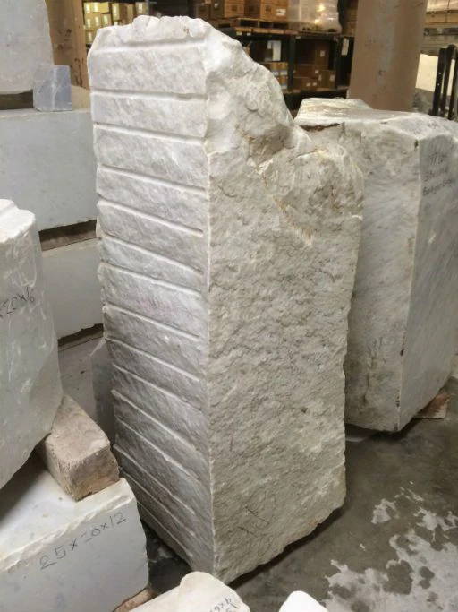 951lb Carrara bianco 50x18x17 #341003 - Image 5