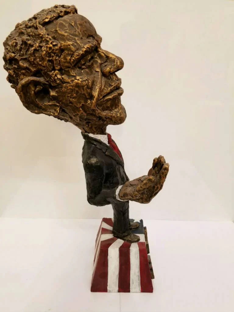 Obama Sculpture "Spare Change" - Image 4