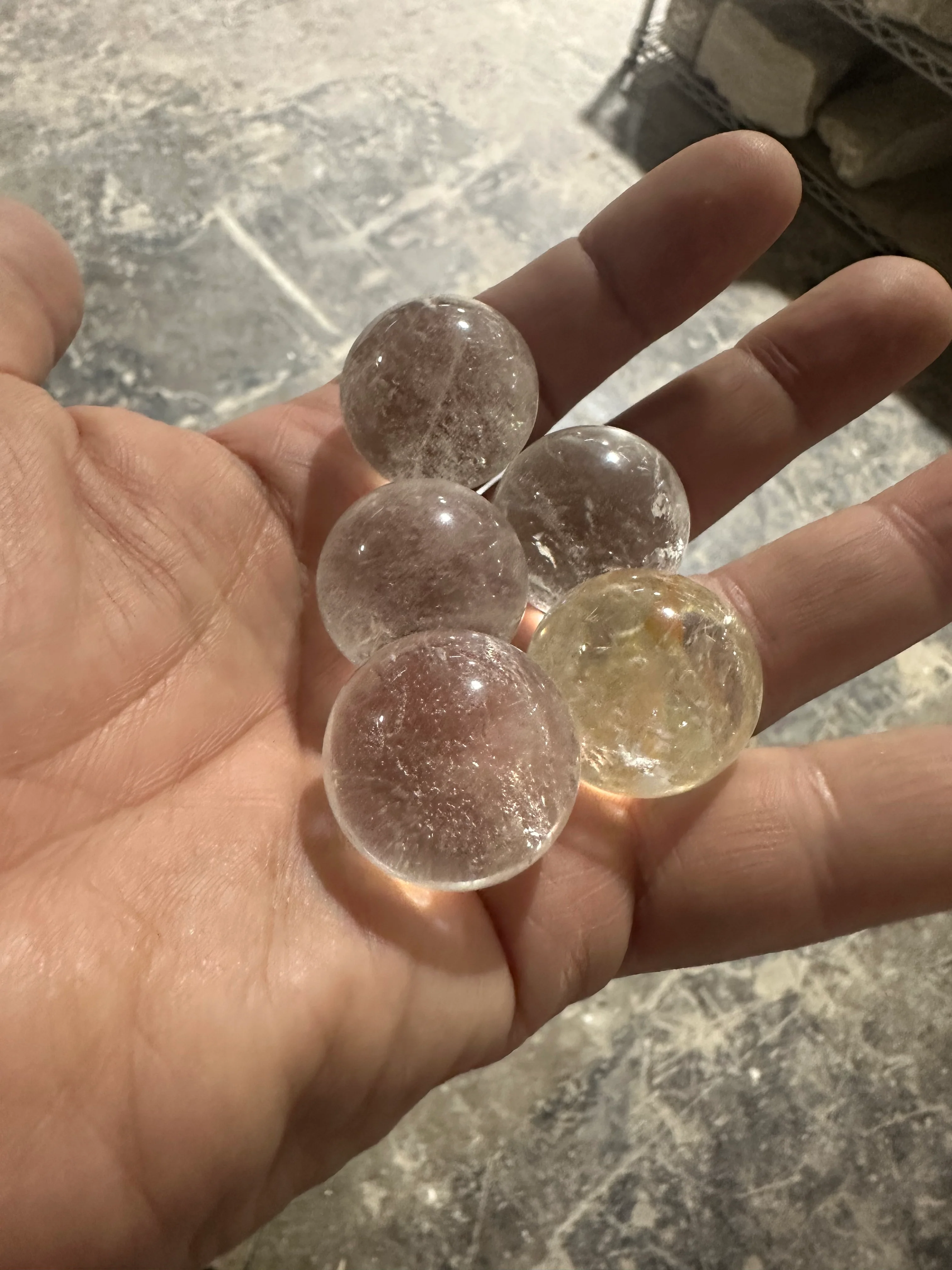 Quartz Clear Crystal Spheres - 1 inch 25mm (Bag of 5) - Image 2