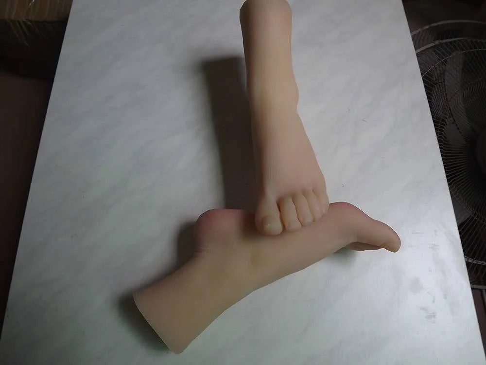 Silicone Feet With Calf Bone Female Pair - Image 3