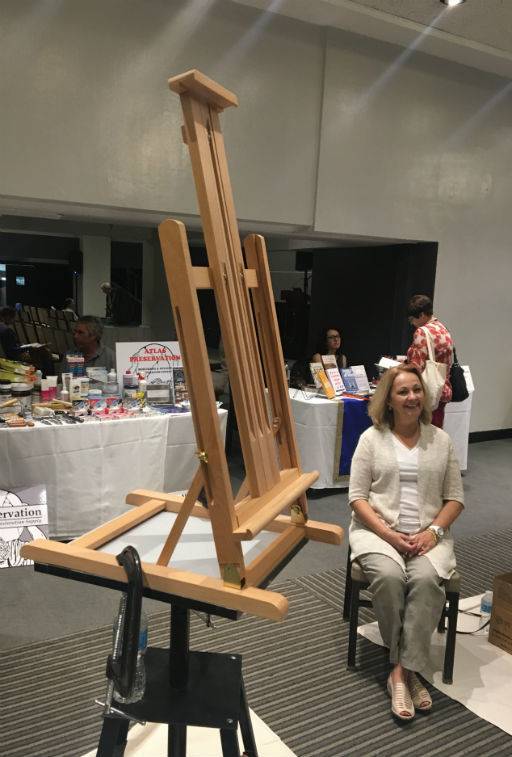 Lyptus Wood Racine Table Top Studio Easel - Wood - Adjustable Shelf - Image 5